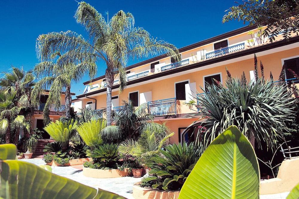 קאפו ואטיצ'אנו Residence Esmeraldo מראה חיצוני תמונה