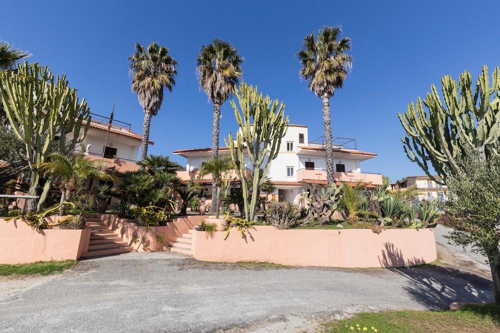 קאפו ואטיצ'אנו Residence Esmeraldo מראה חיצוני תמונה