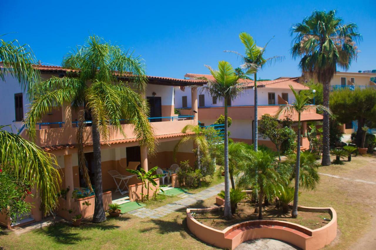 קאפו ואטיצ'אנו Residence Esmeraldo מראה חיצוני תמונה